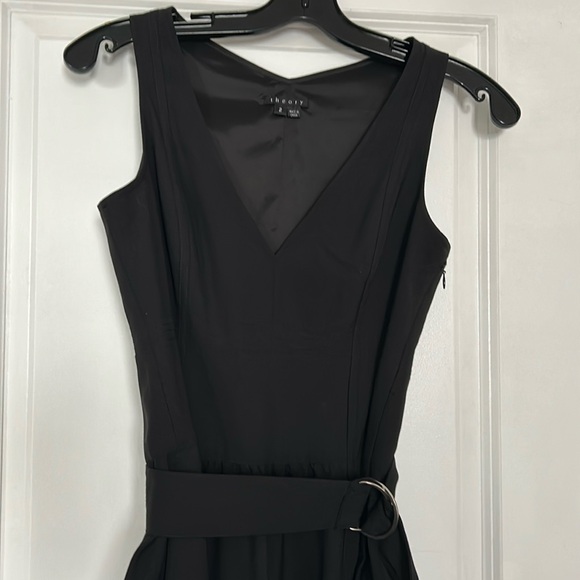 Theory Sleeveless V neck Flared Black Midi Dress with Buckle belt Size 2 - Picture 4 of 8